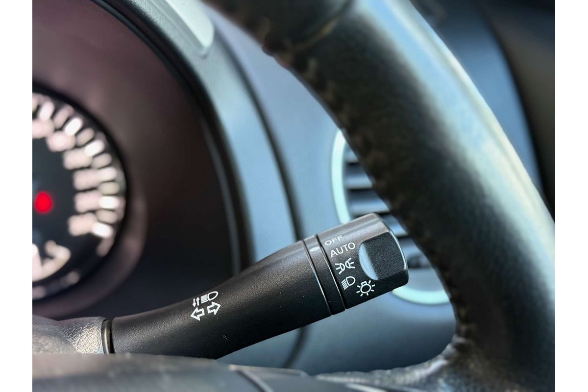 2017 Nissan Pathfinder ST R52 Series II