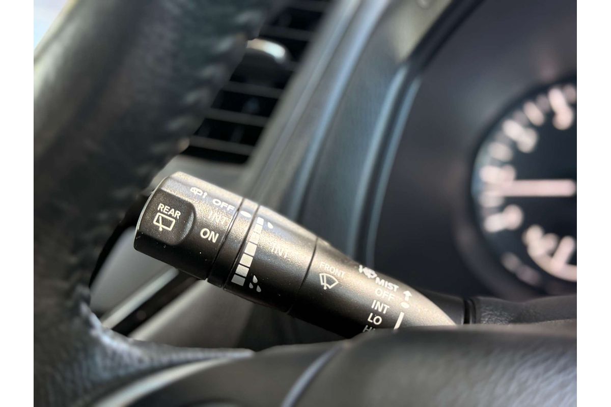 2017 Nissan Pathfinder ST R52 Series II