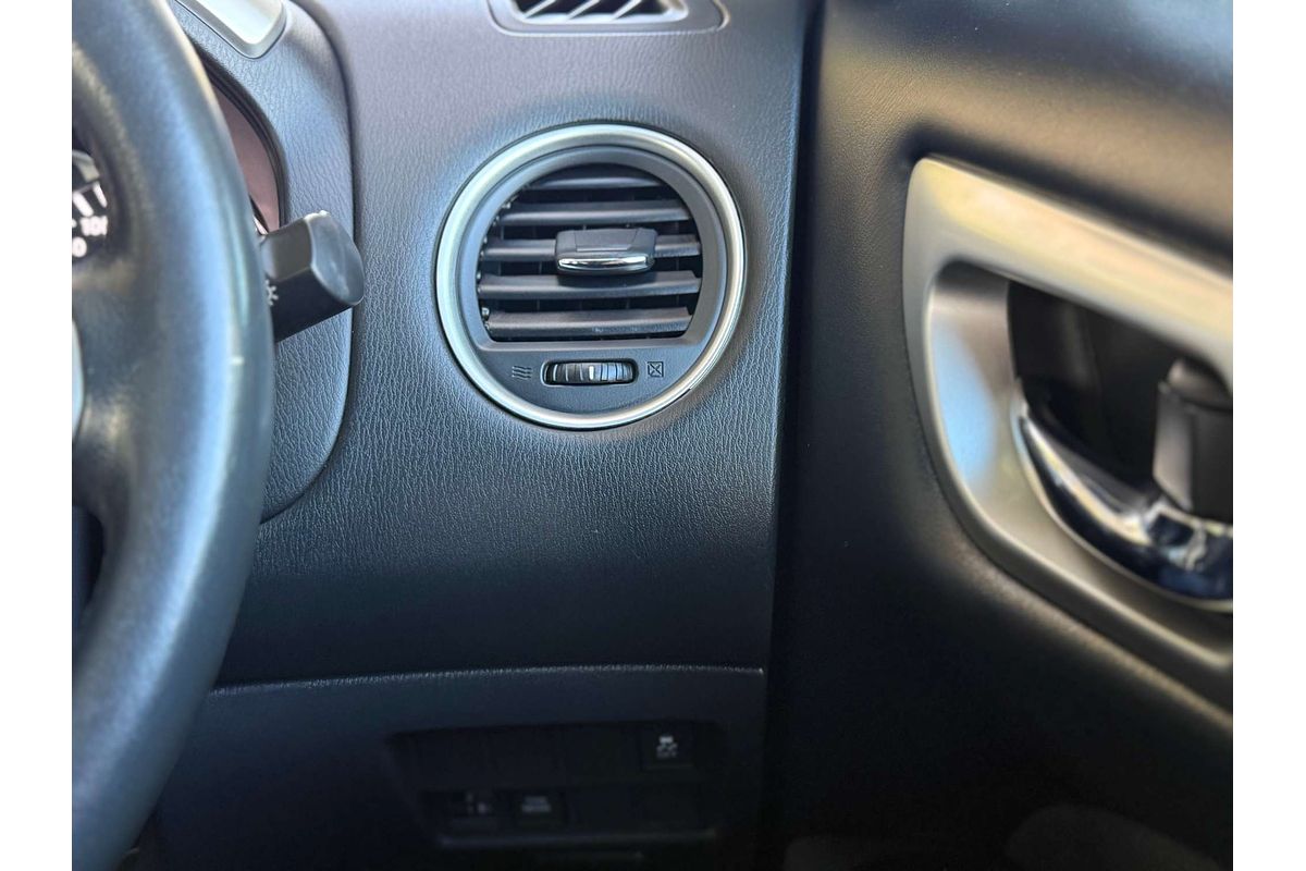 2017 Nissan Pathfinder ST R52 Series II