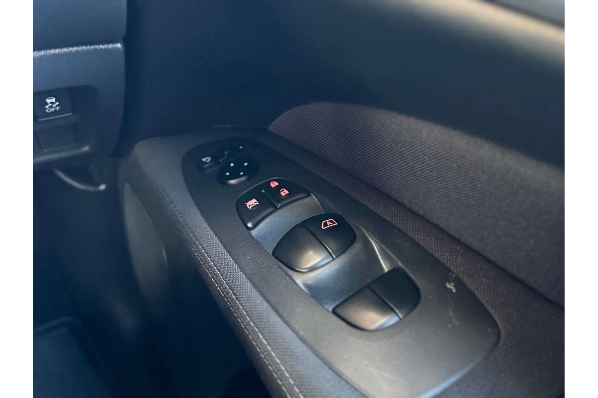 2017 Nissan Pathfinder ST R52 Series II