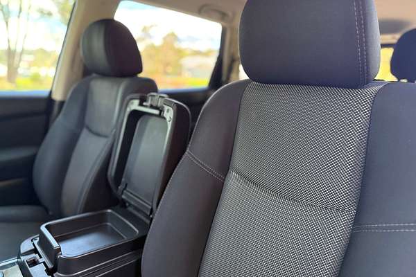 2017 Nissan Pathfinder ST R52 Series II