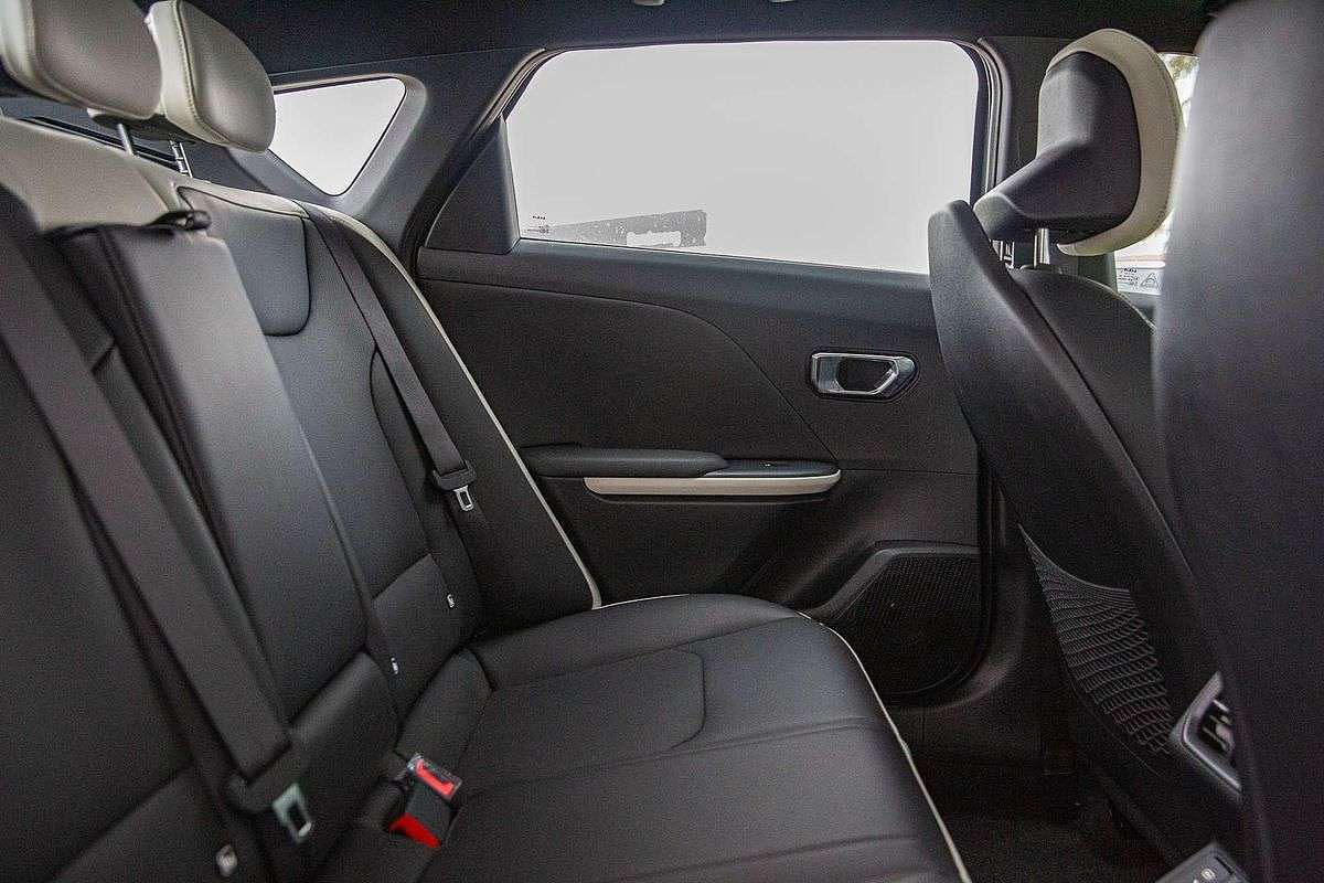 2025 Kia K4 GT-Line CL4m