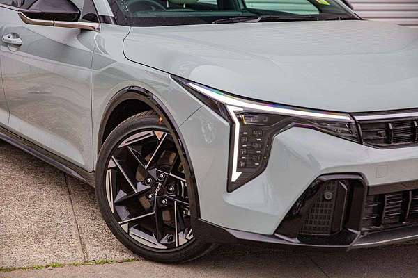 2025 Kia K4 GT-Line CL4m