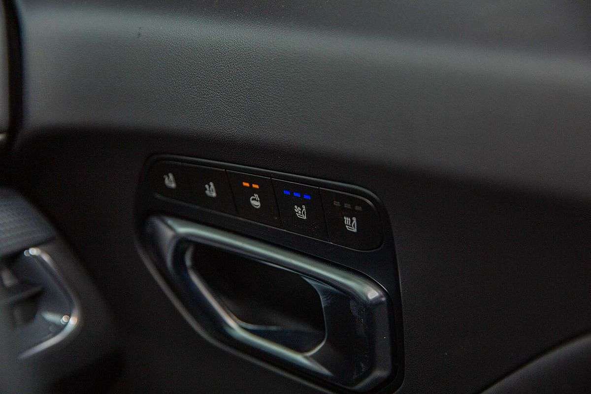 2025 Kia K4 GT-Line CL4m