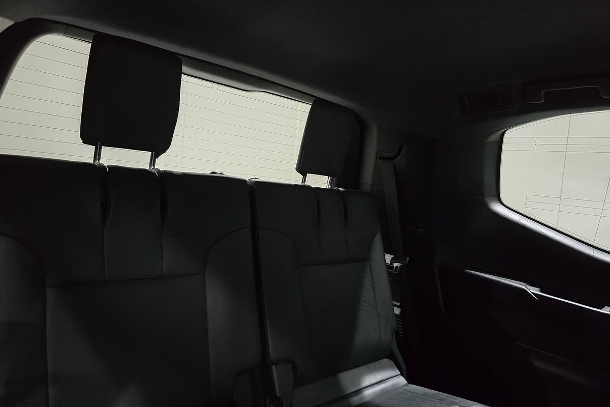 2022 Toyota Landcruiser Sahara FJA300R