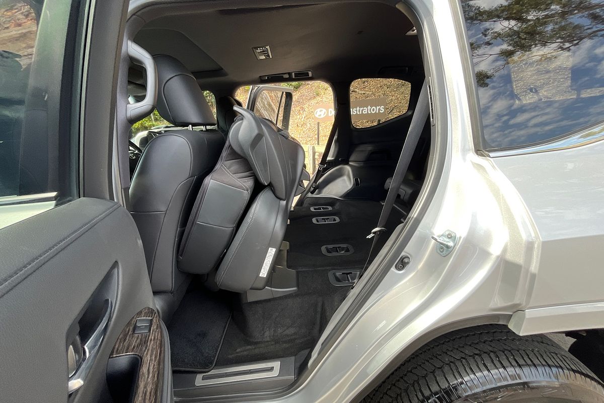 2023 Toyota Landcruiser VX FJA300R