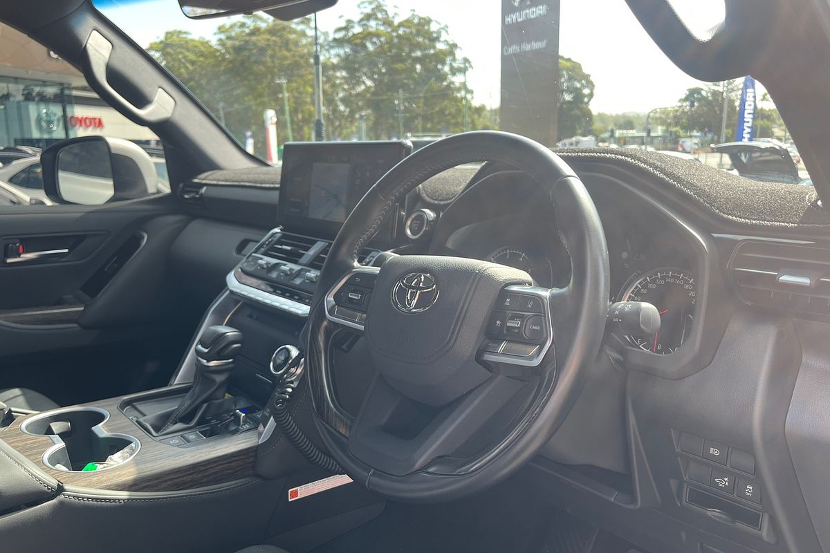 2023 Toyota Landcruiser VX FJA300R