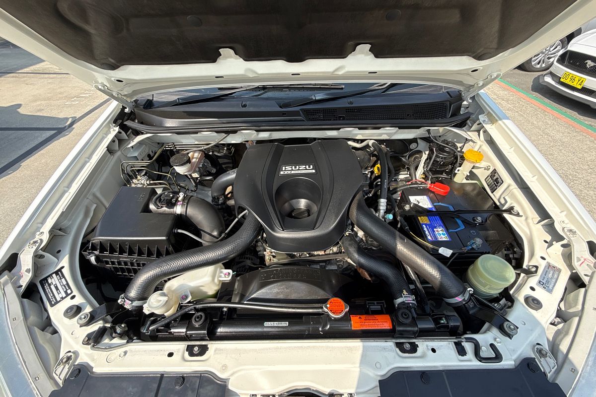 2016 Isuzu MU-X LS-M