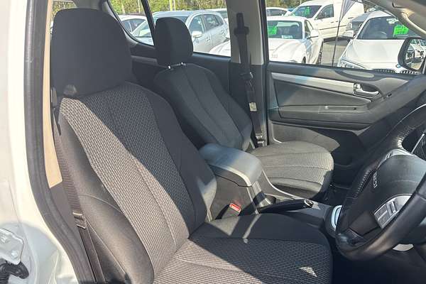 2016 Isuzu MU-X LS-M