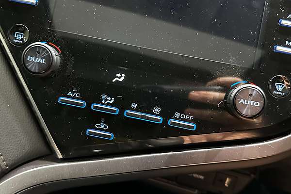 2018 Toyota Camry SL AXVH71R