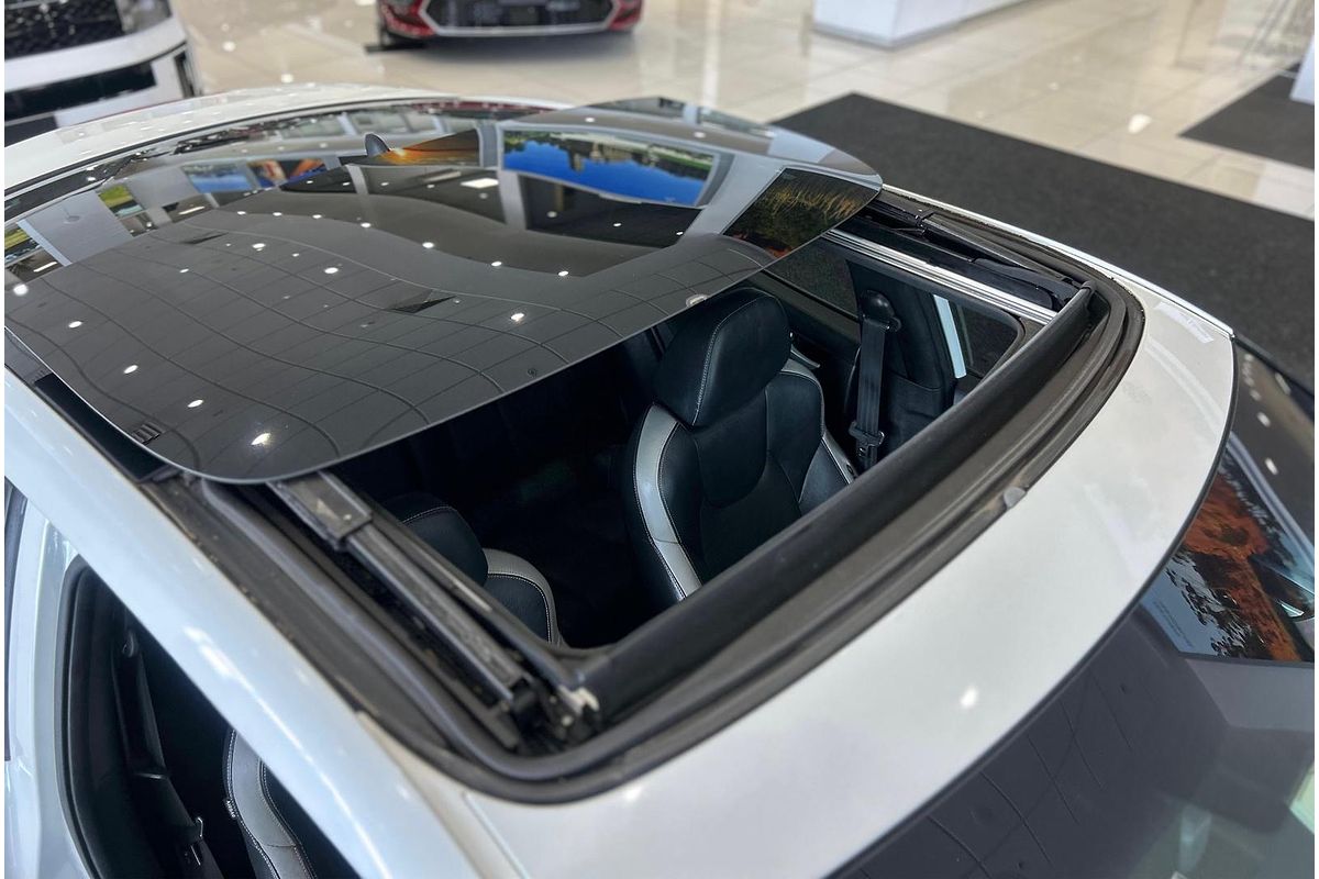 2015 Hyundai Veloster SR Turbo + FS4 Series II