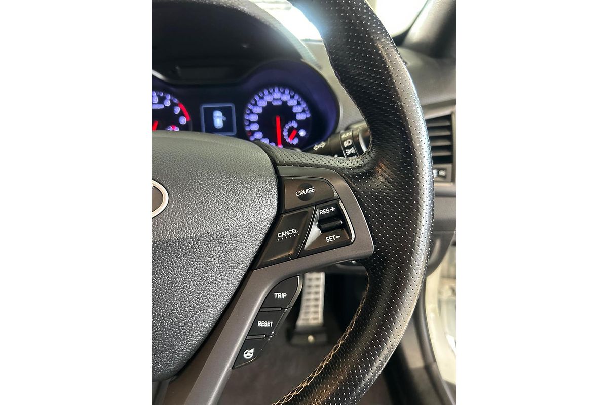 2015 Hyundai Veloster SR Turbo + FS4 Series II