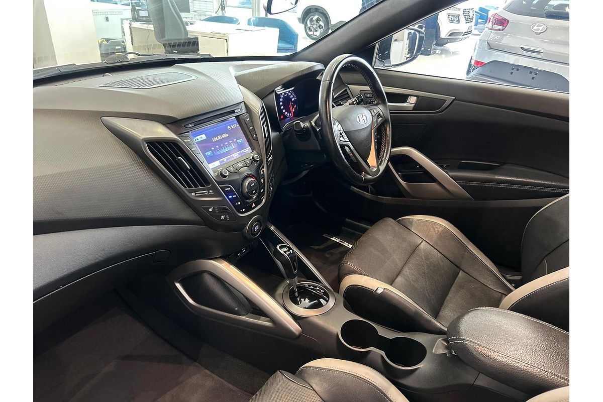 2015 Hyundai Veloster SR Turbo + FS4 Series II