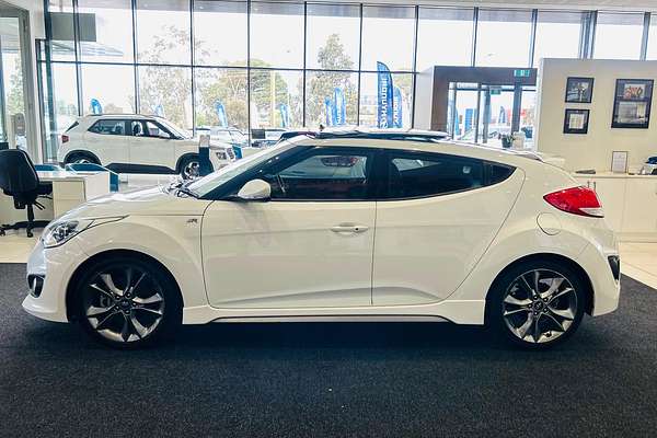 2015 Hyundai Veloster SR Turbo + FS4 Series II