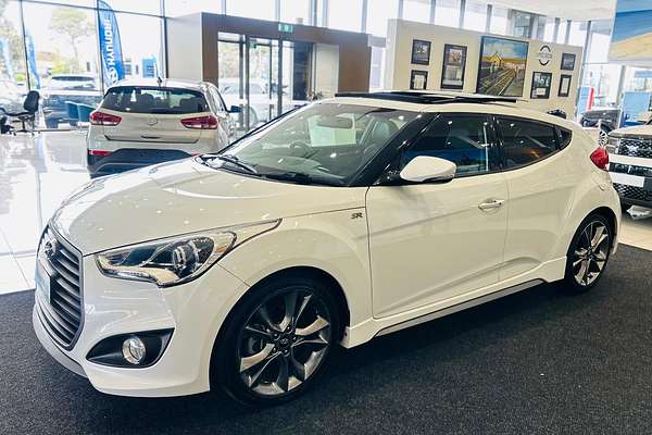 2015 Hyundai Veloster SR Turbo + FS4 Series II
