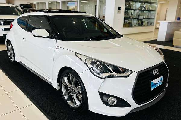 2015 Hyundai Veloster SR Turbo + FS4 Series II