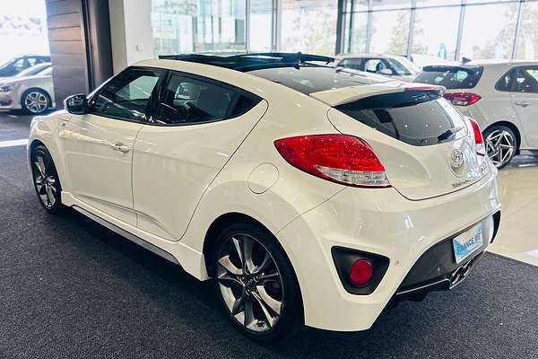 2015 Hyundai Veloster SR Turbo + FS4 Series II
