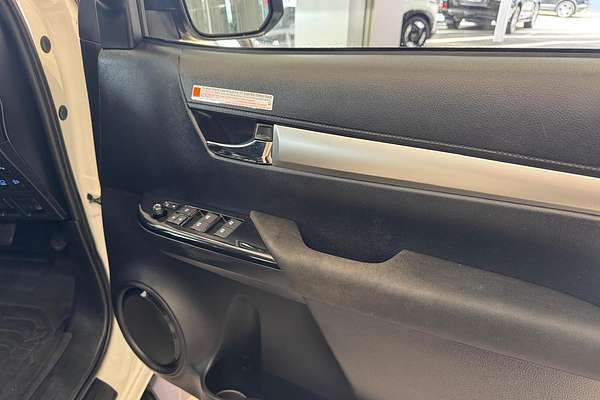 2023 Toyota Hilux SR5 GUN126R 4X4