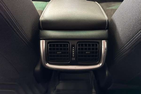 2023 Toyota Hilux SR5 GUN126R 4X4