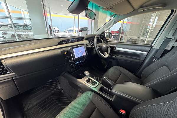 2023 Toyota Hilux SR5 GUN126R 4X4