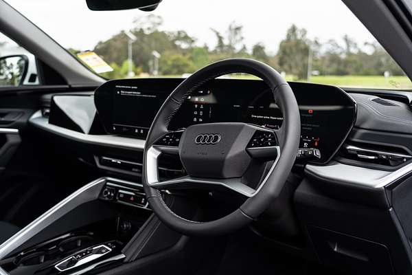 2025 Audi Q5 TFSI 150kW GU