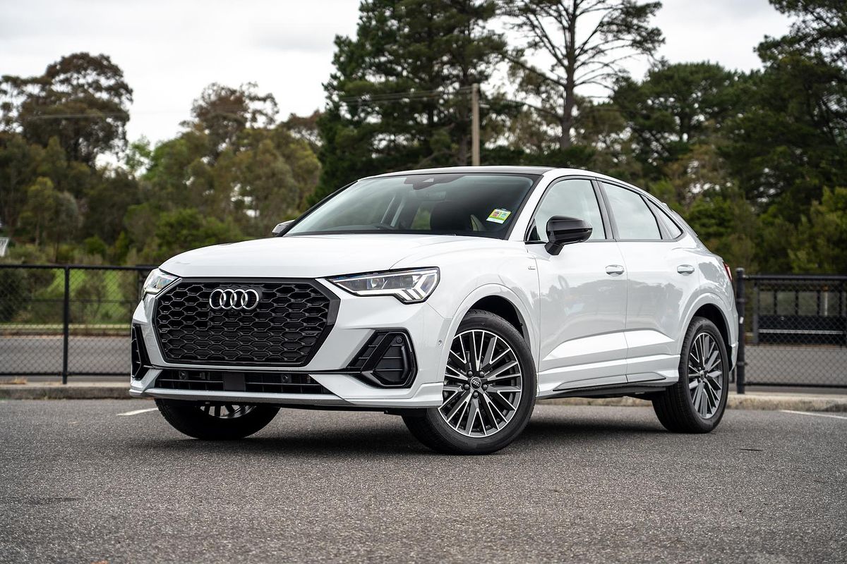 2025 Audi Q3 35 TFSI S line F3