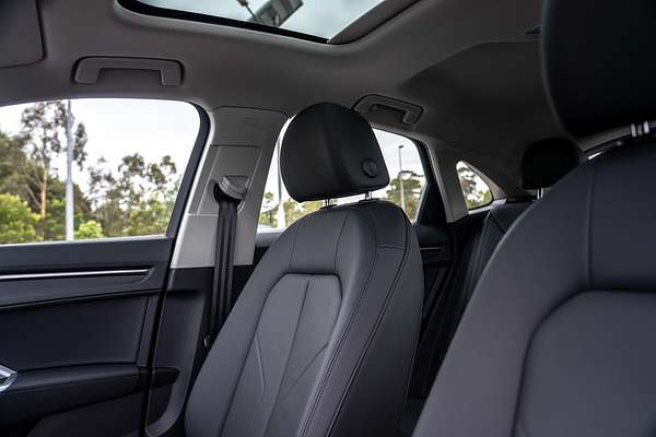 2025 Audi Q3 35 TFSI S line F3