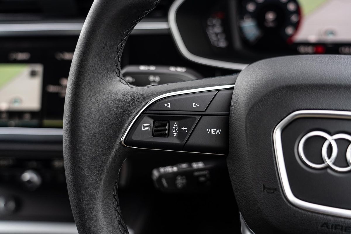 2025 Audi Q3 35 TFSI S line F3