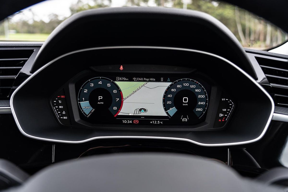 2025 Audi Q3 35 TFSI S line F3