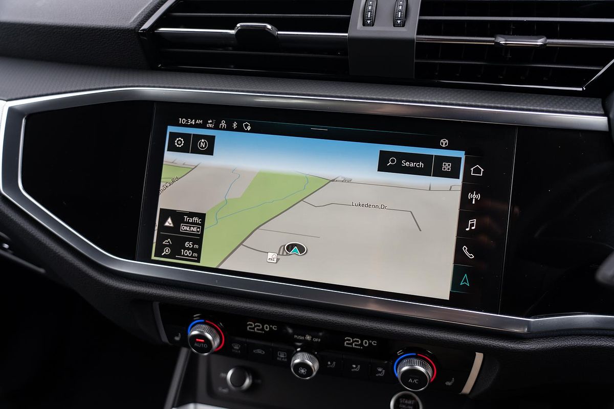 2025 Audi Q3 35 TFSI S line F3