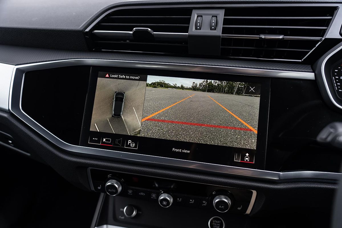 2025 Audi Q3 35 TFSI S line F3