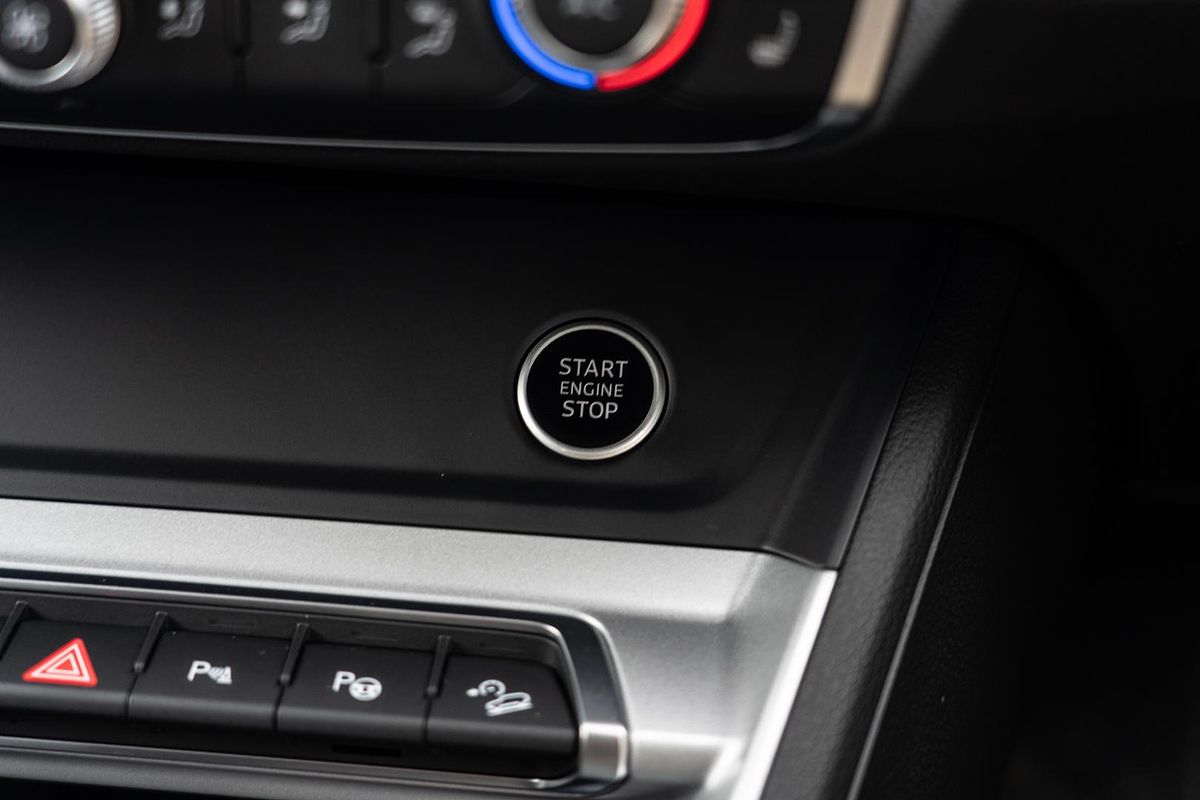 2025 Audi Q3 35 TFSI S line F3