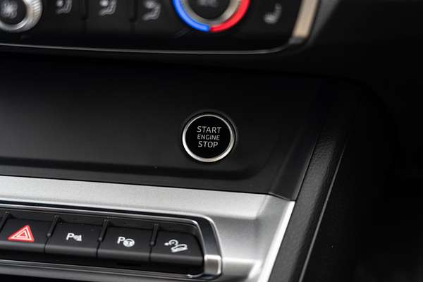 2025 Audi Q3 35 TFSI S line F3