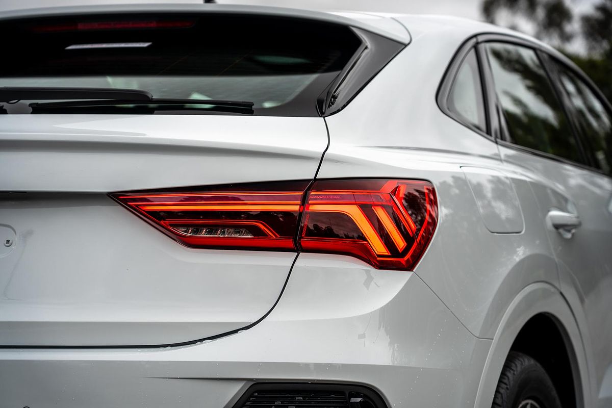 2025 Audi Q3 35 TFSI S line F3