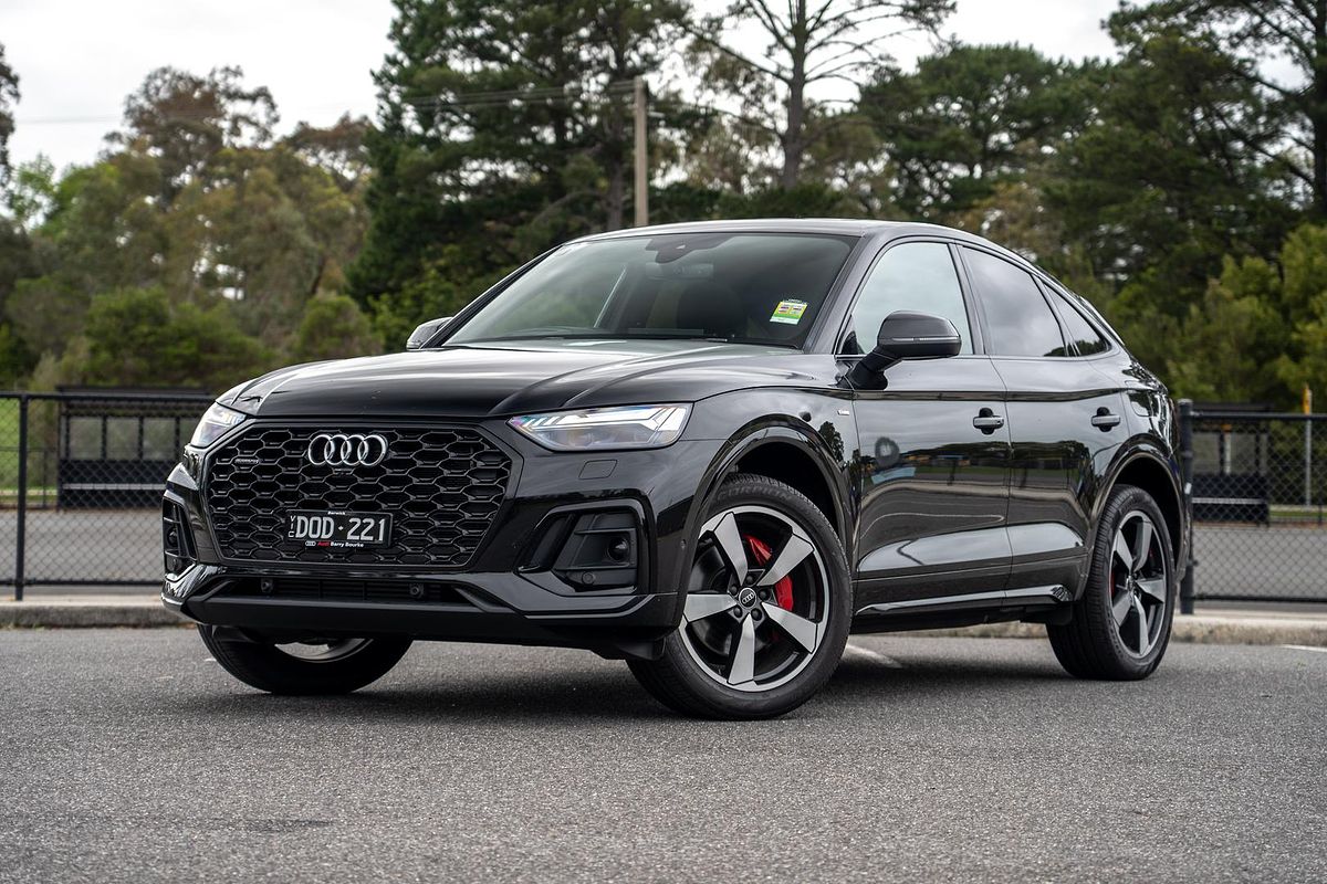 2025 Audi Q5 55 TFSI e S line FY