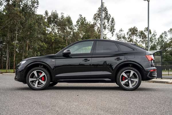 2025 Audi Q5 55 TFSI e S line FY