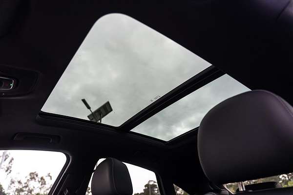 2025 Audi Q5 55 TFSI e S line FY