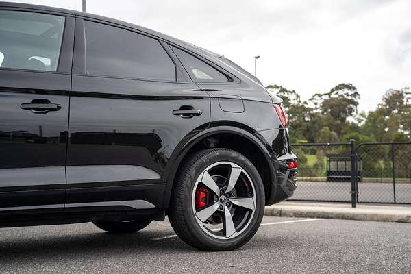 2025 Audi Q5 55 TFSI e S line FY