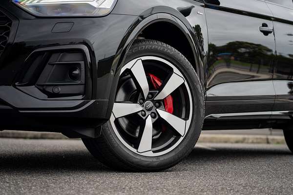 2025 Audi Q5 55 TFSI e S line FY