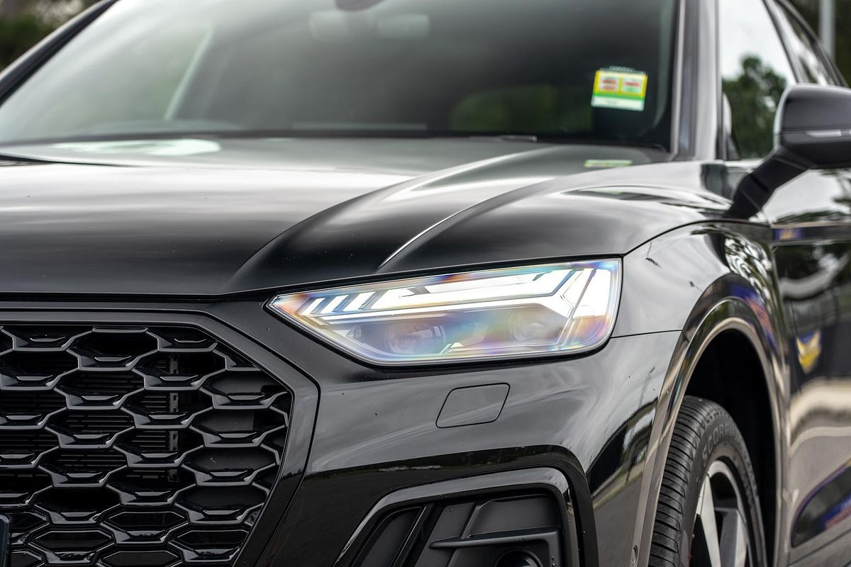 2025 Audi Q5 55 TFSI e S line FY