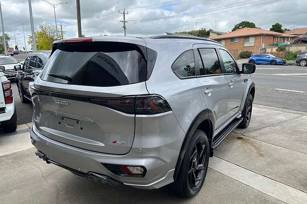 2025 Isuzu MU-X X-TERRAIN