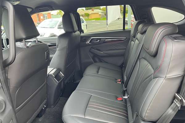 2025 Isuzu MU-X X-TERRAIN