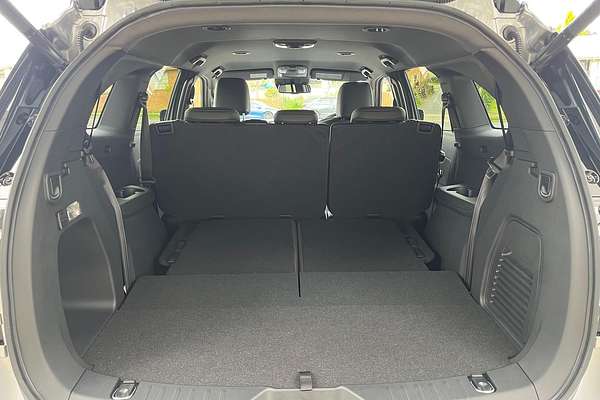 2025 Isuzu MU-X X-TERRAIN