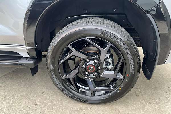 2025 Isuzu MU-X X-TERRAIN