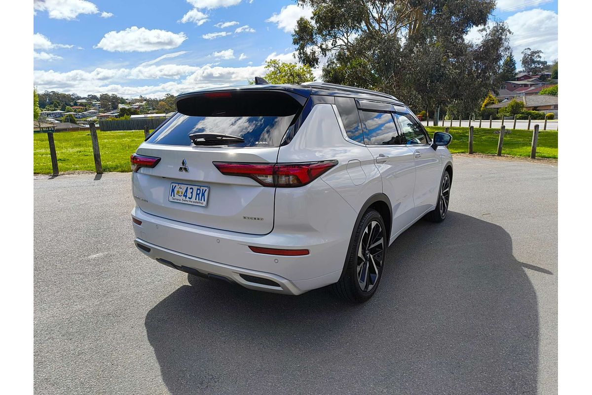 2023 Mitsubishi Outlander Exceed Tourer ZM