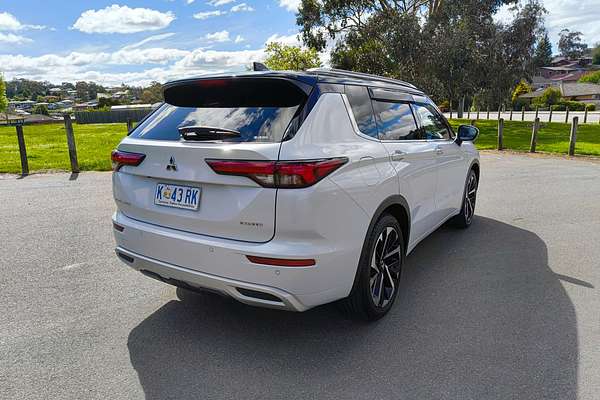 2023 Mitsubishi Outlander Exceed Tourer ZM