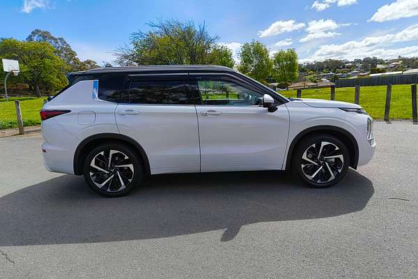 2023 Mitsubishi Outlander Exceed Tourer ZM