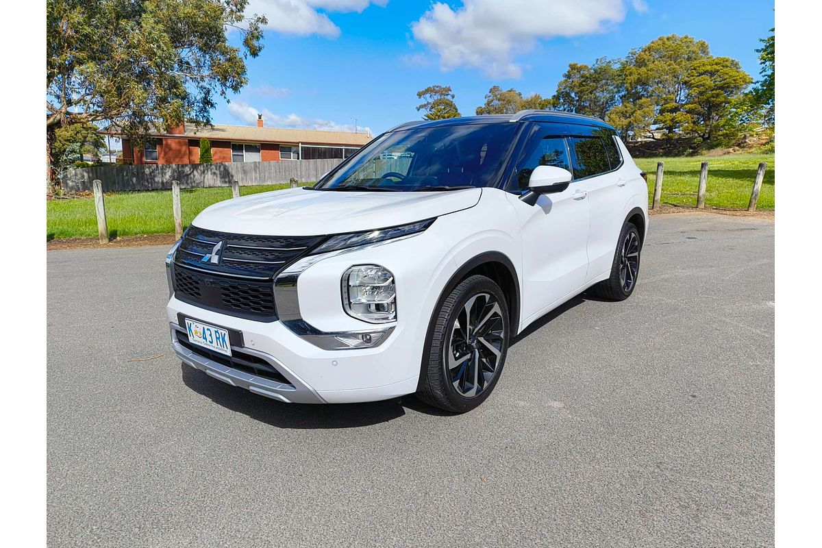2023 Mitsubishi Outlander Exceed Tourer ZM