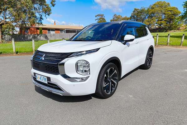 2023 Mitsubishi Outlander Exceed Tourer ZM