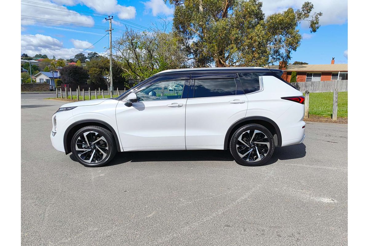 2023 Mitsubishi Outlander Exceed Tourer ZM